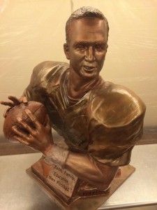 Peyton Manning sculpture1